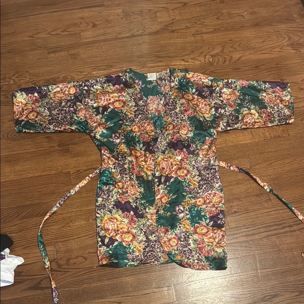 Floral Silk Robe - Picture 5 of 5